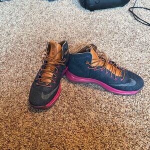 Nike LeBron 10 EXT Denim QS Men’s Sneaker